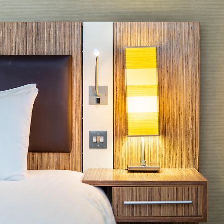 Holiday Inn Stevenage By Ihg מראה חיצוני תמונה