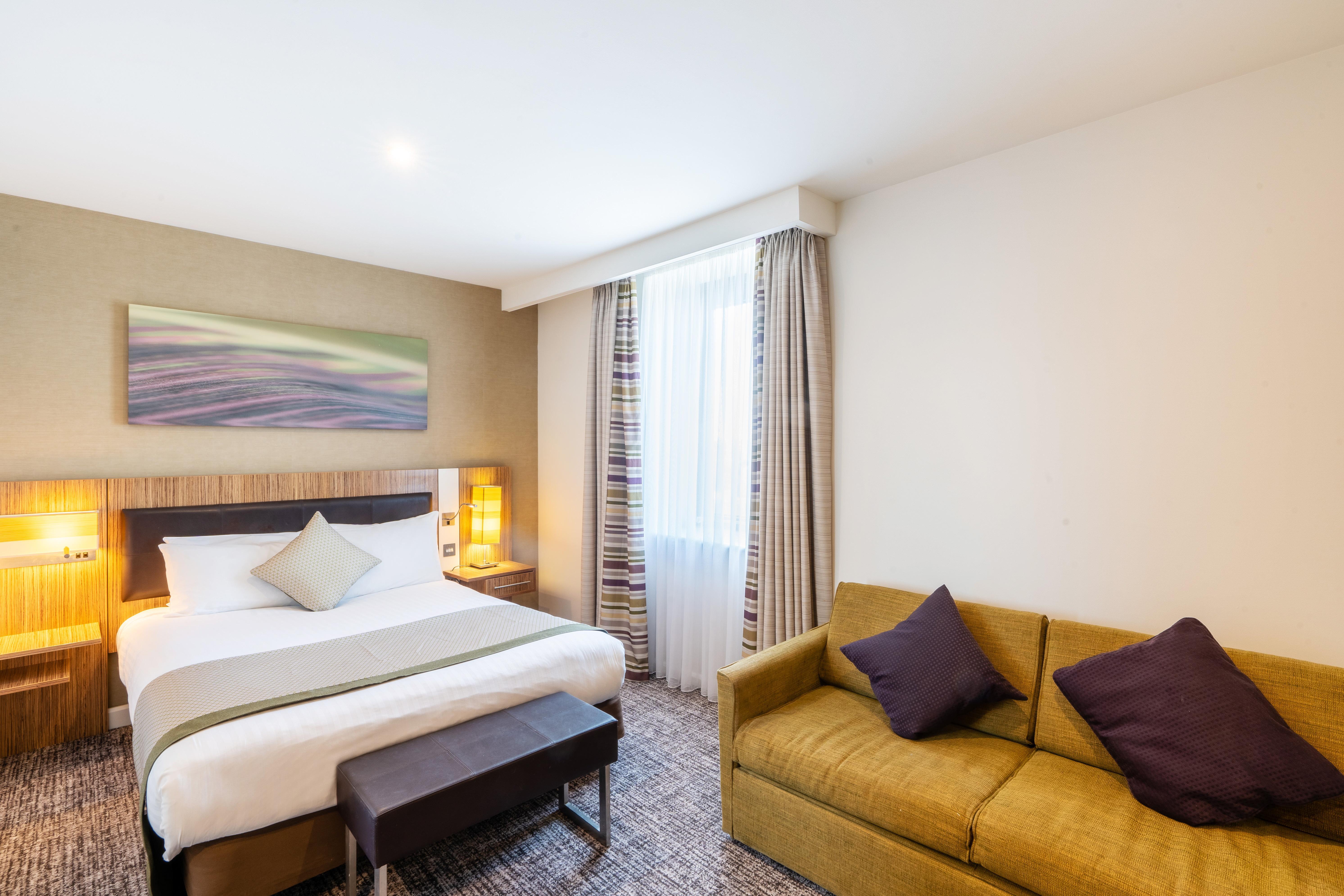 Holiday Inn Stevenage By Ihg מראה חיצוני תמונה