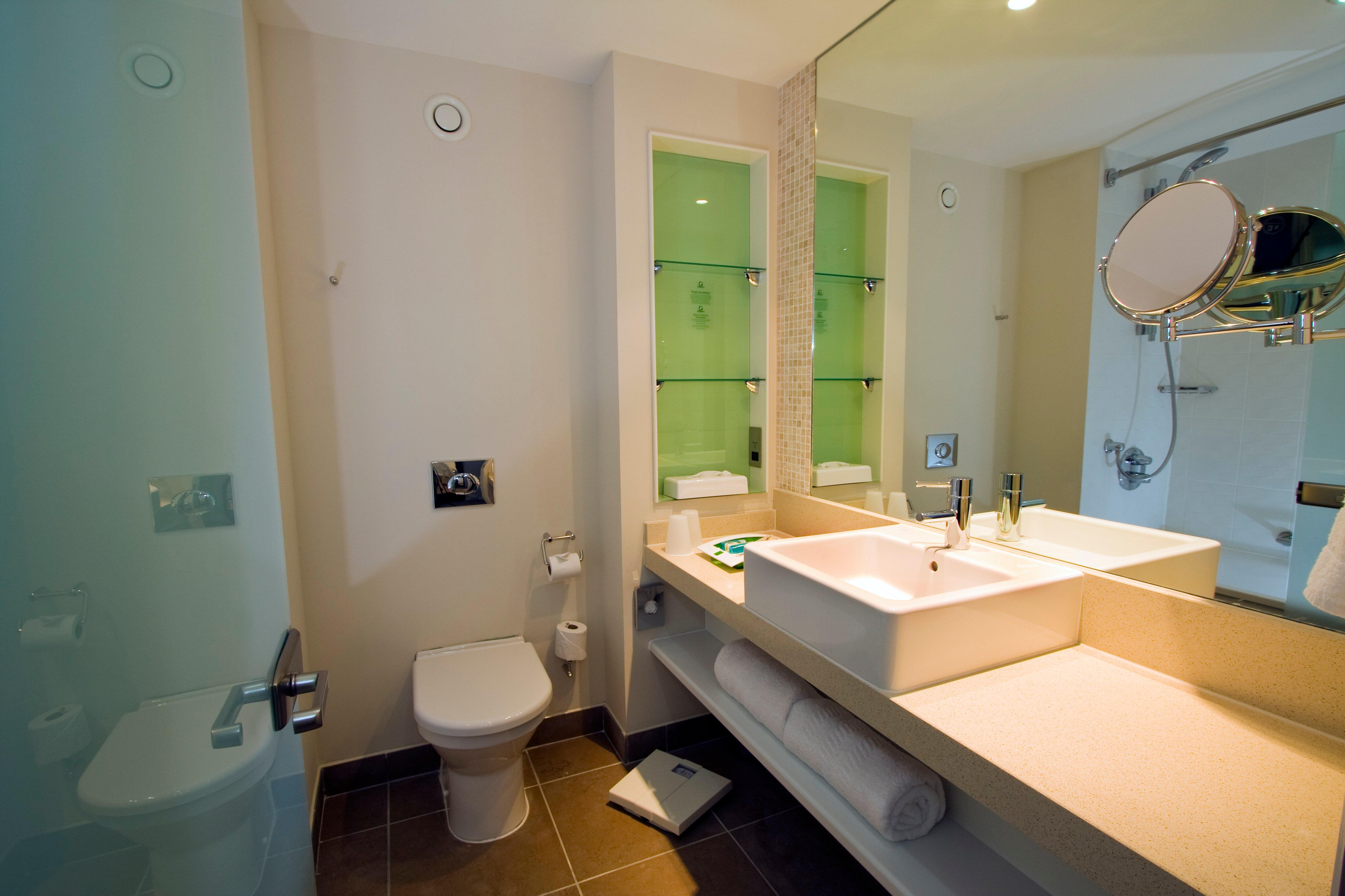 Holiday Inn Stevenage By Ihg מראה חיצוני תמונה