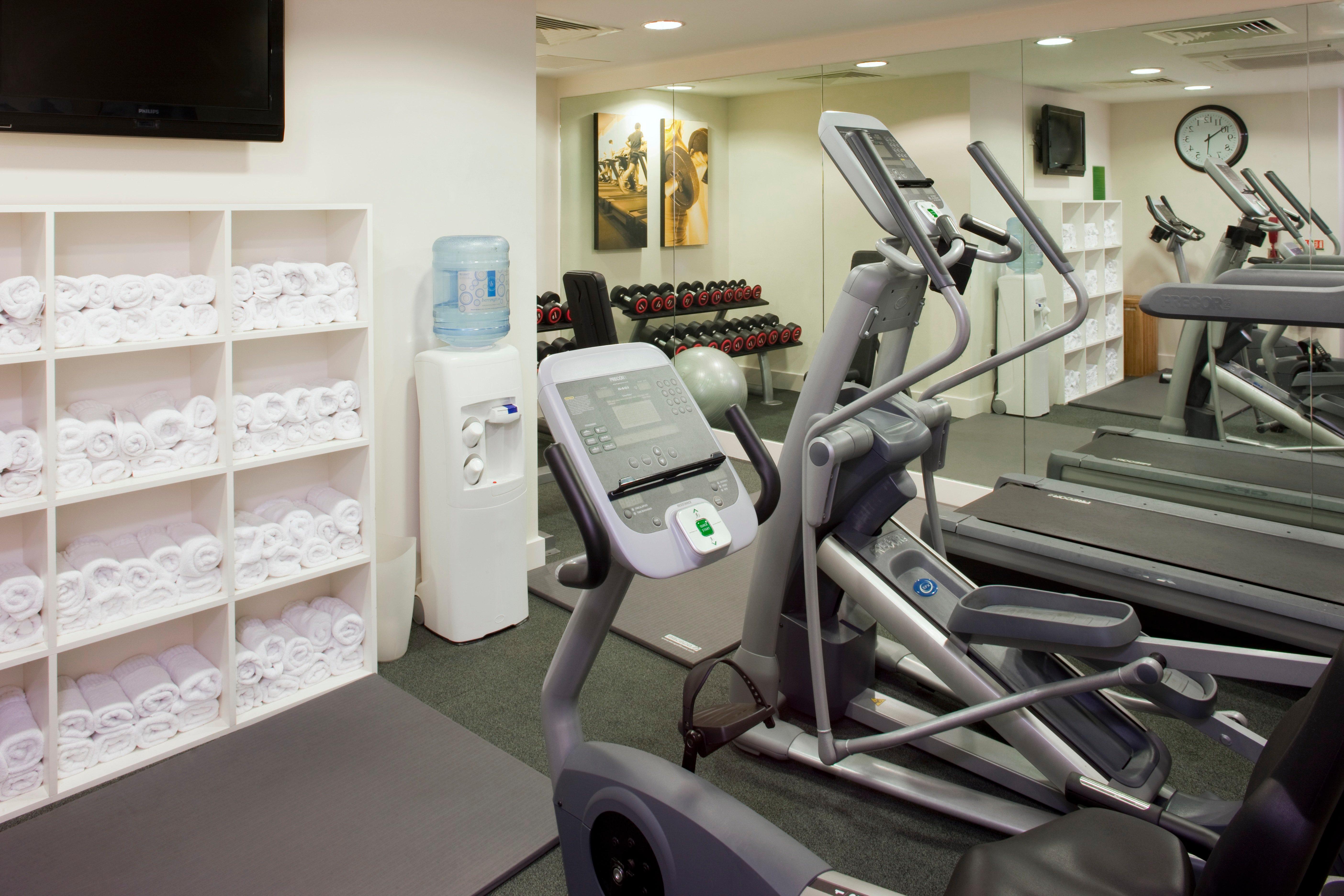Holiday Inn Stevenage By Ihg מראה חיצוני תמונה