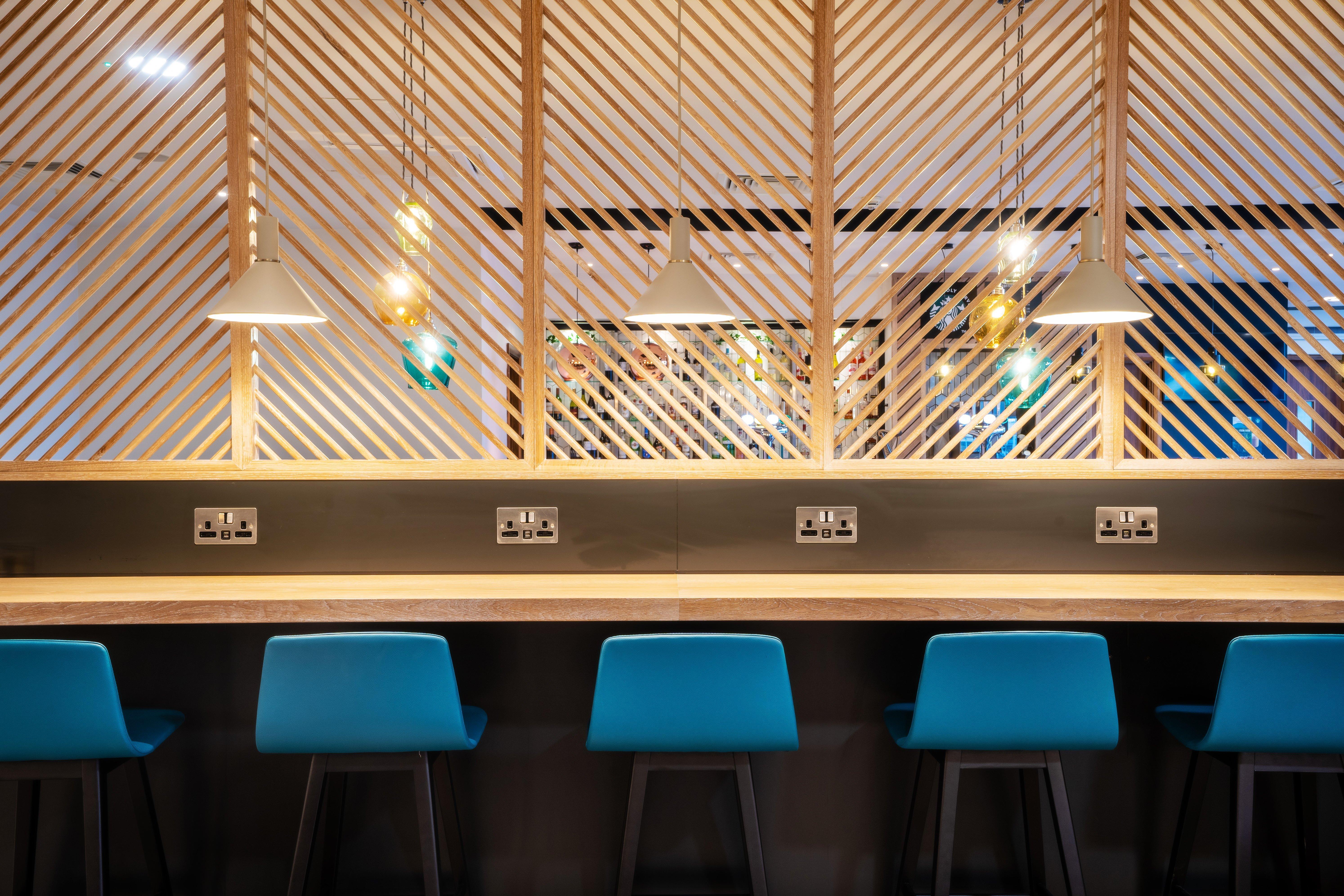 Holiday Inn Stevenage By Ihg מראה חיצוני תמונה