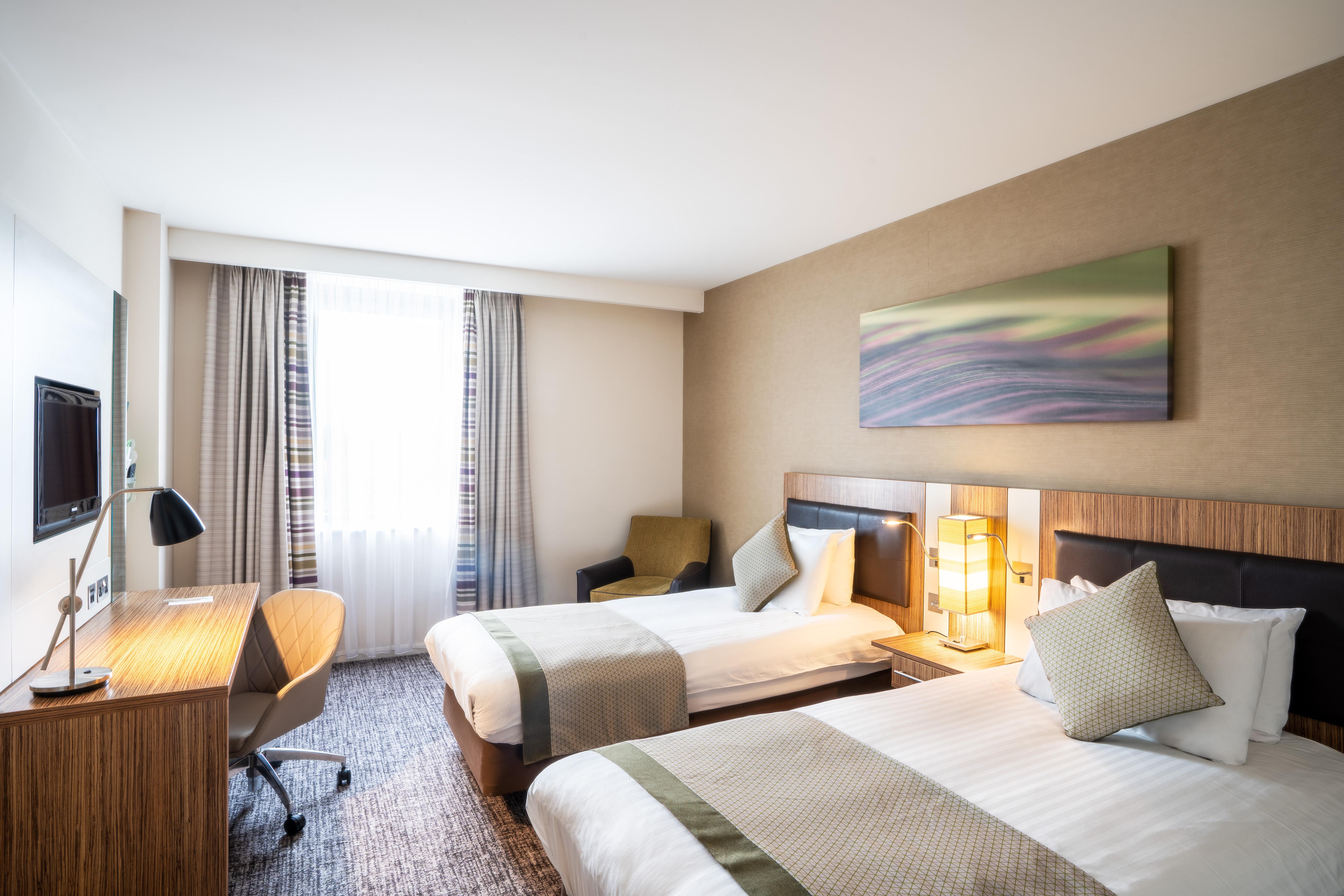 Holiday Inn Stevenage By Ihg מראה חיצוני תמונה