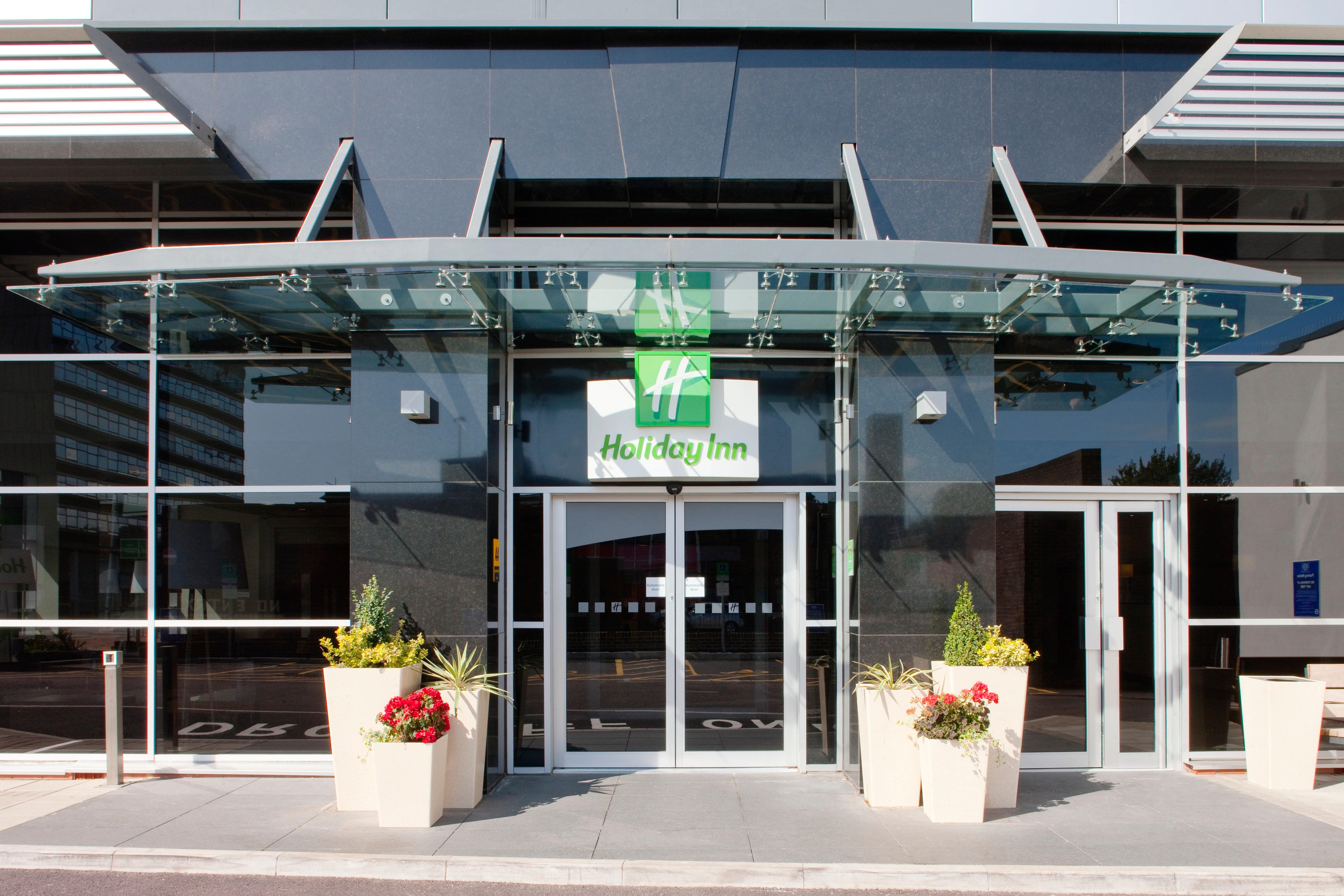 Holiday Inn Stevenage By Ihg מראה חיצוני תמונה