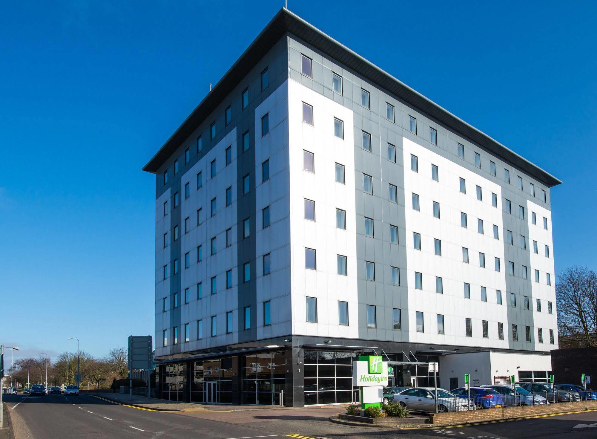 Holiday Inn Stevenage By Ihg מראה חיצוני תמונה