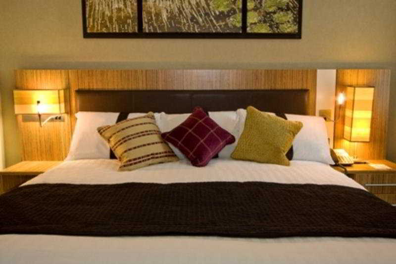 Holiday Inn Stevenage By Ihg מראה חיצוני תמונה
