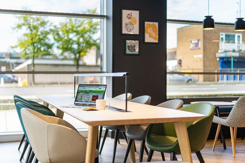 Holiday Inn Stevenage By Ihg מראה חיצוני תמונה